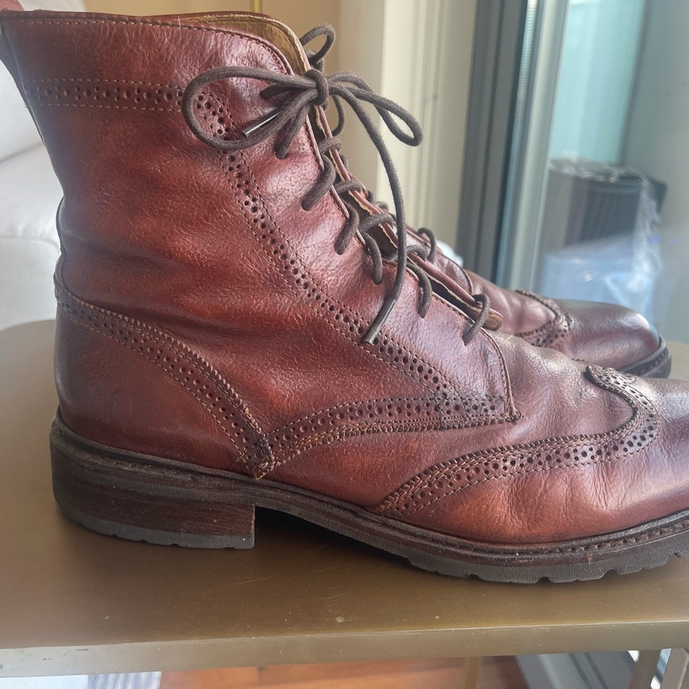 FRYE BOOT CO - Men's Brown Leather Wing-Tip Lace Up Boots sz. 11.5